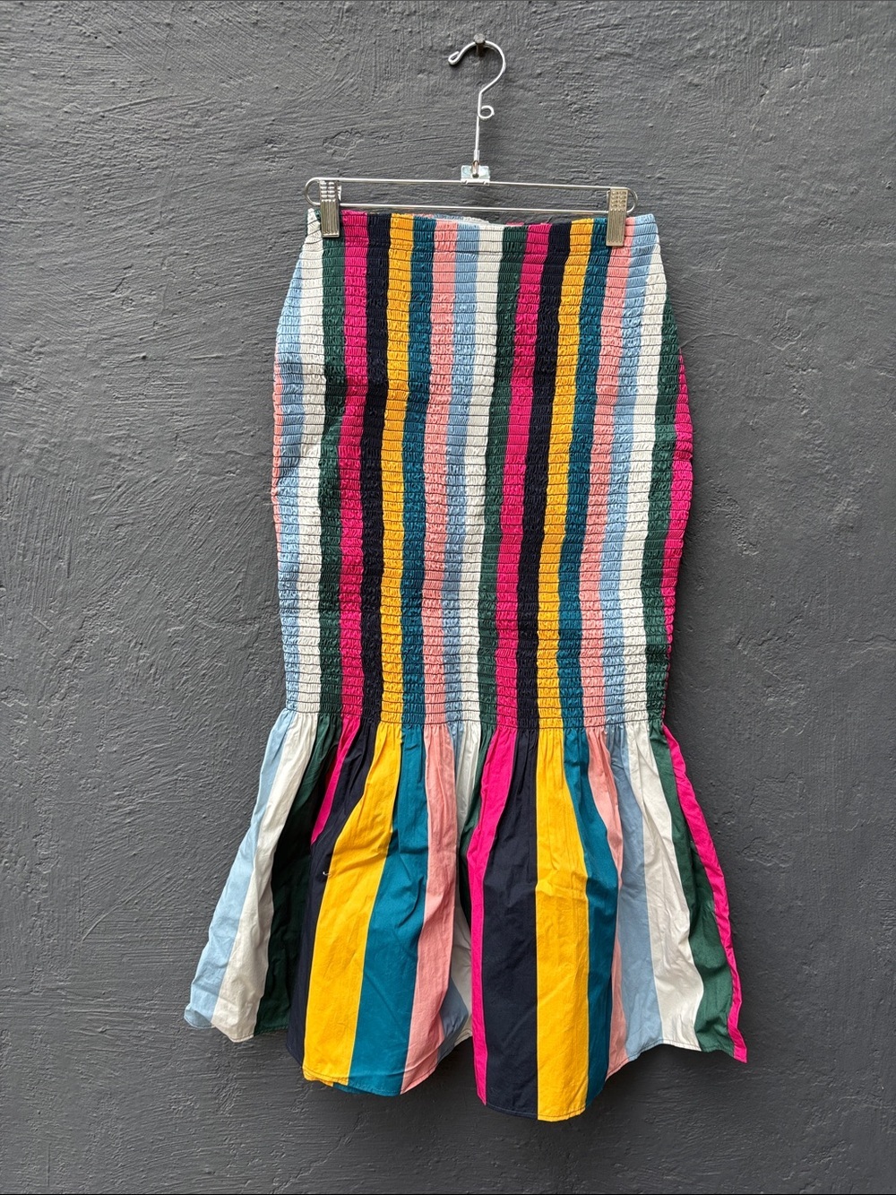 J Crew Smocked skirt in rainbow stripe
Size: 0-6 ( stretch )